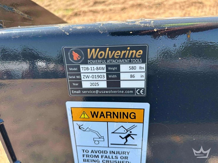 wolverine-track-duty-bucket-image-3