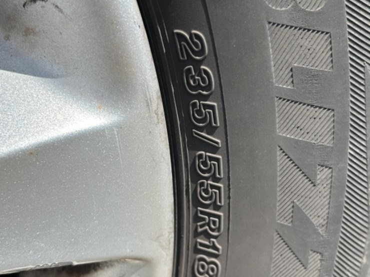 2012-ford-taurus-sel-sedan-image-35