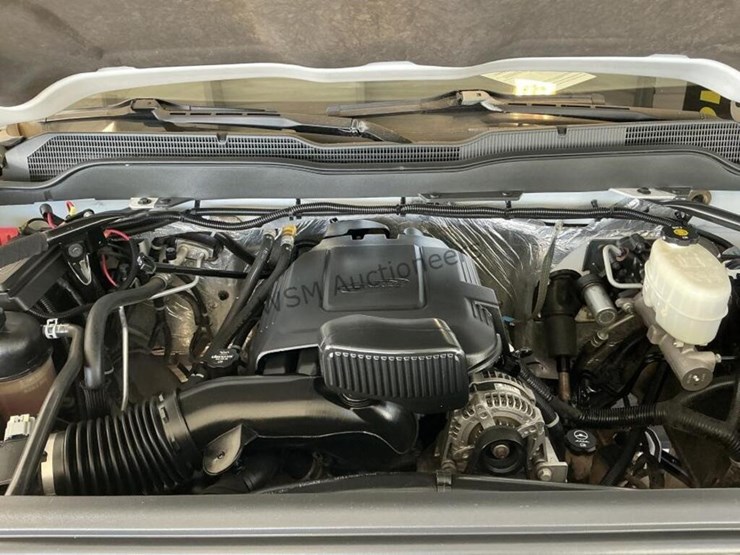 2015-chevrolet-silverado-3500hd-image-11