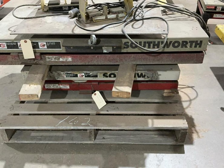 #162-•-southworth-lift-tables-image-5
