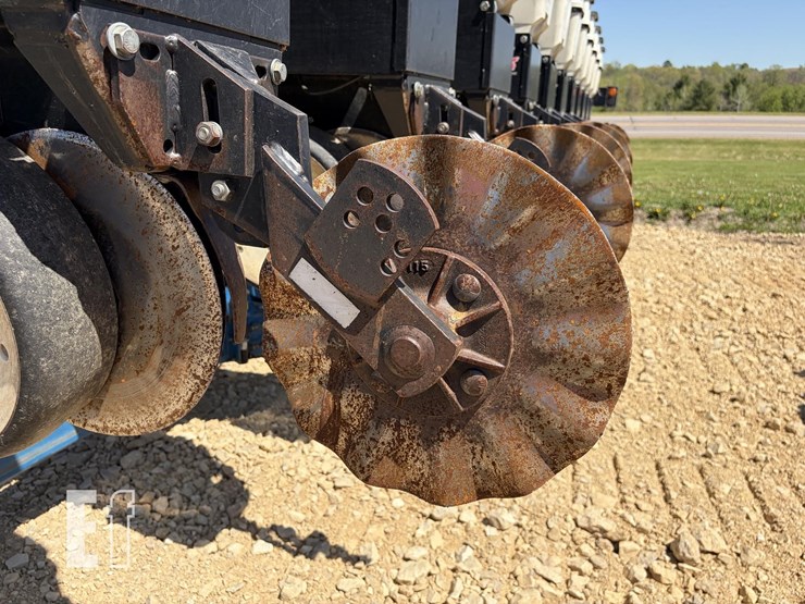 2002-kinze-3600-image-5