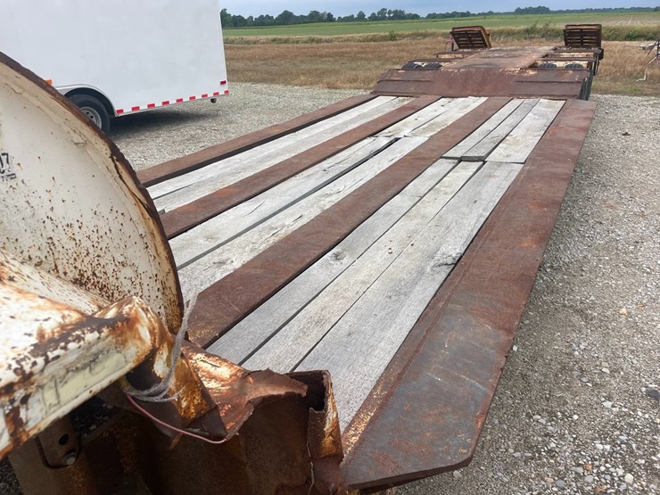 #40220-•-1981-phelan-wtt-60k-226"-tri/a-steel-fixed-neck-lowboy-trailer-vin:-1r9h39304b1010324-image-20