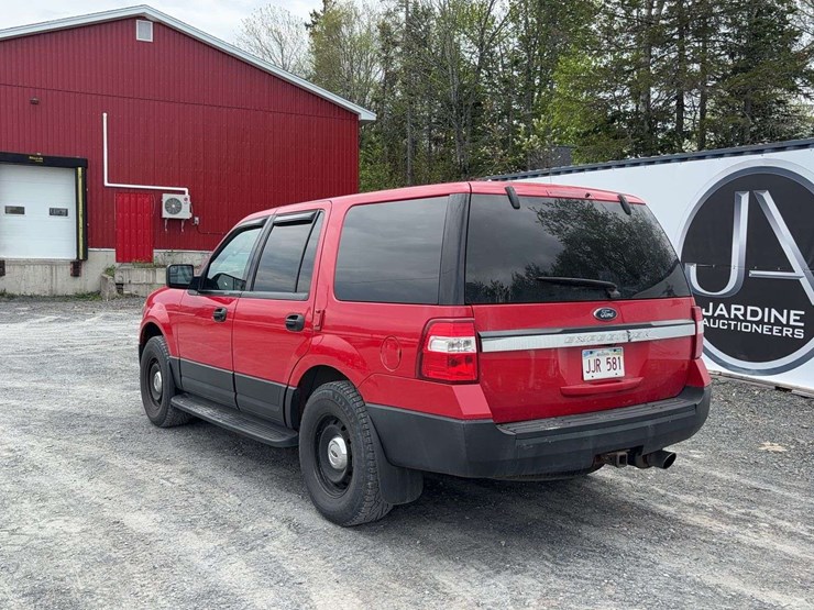 2015-ford-expedition-image-3