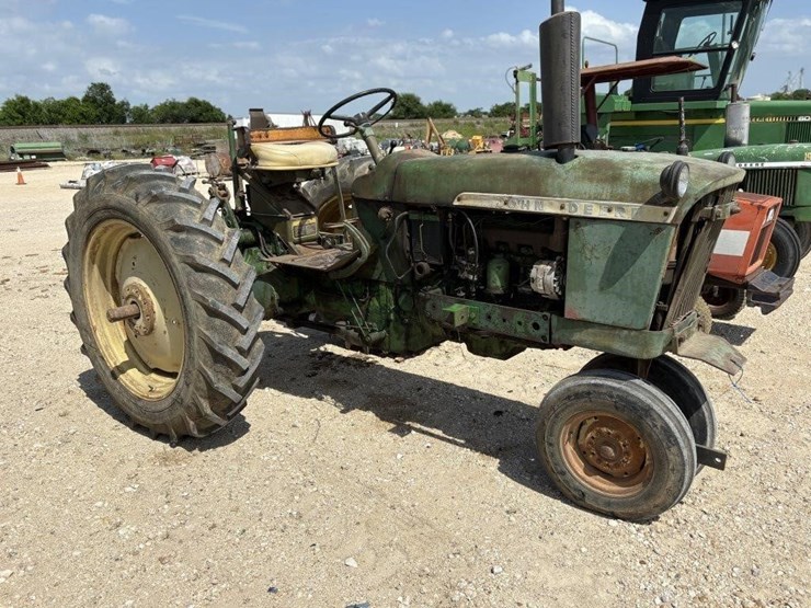 1962-john-deere-2010-image-1