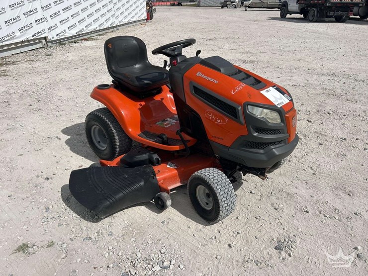 2005-husqvarna-yth24v53-54in-riding-lawn-mower-image-2