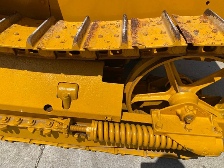 caterpillar-22-image-31