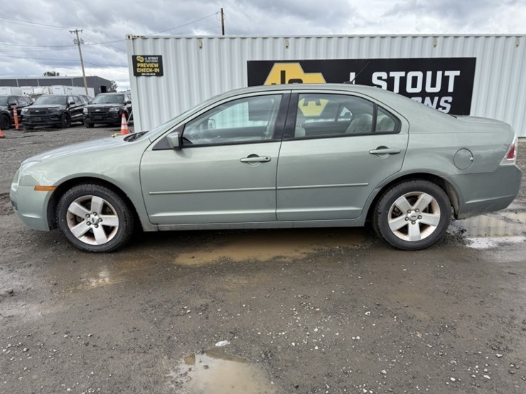 2009-ford-fusion-se-sedan-image-7
