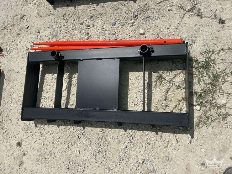 2026-pabreak-dua-prong-hay-bale-spear-skid-steer-attachment-image-2