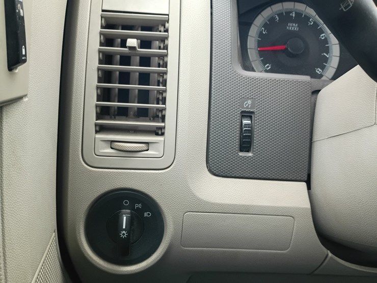 2008-ford-escape-image-50