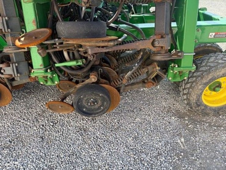 2010-john-deere-1990-image-46