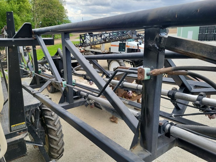 wilmar-7400-sprayer-image-42