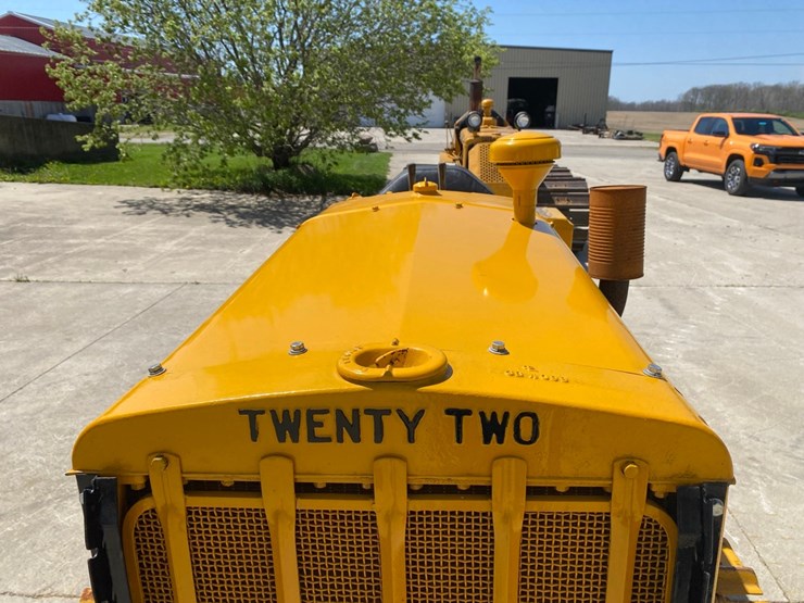 caterpillar-22-image-9