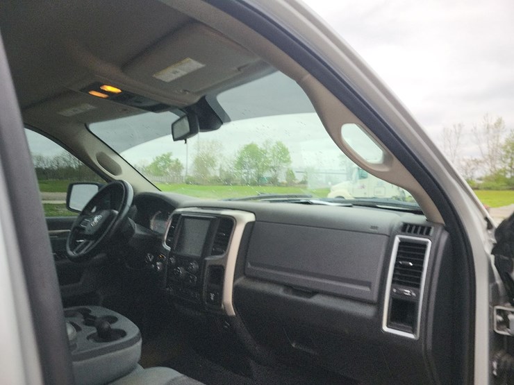2014-dodge-1500-image-64