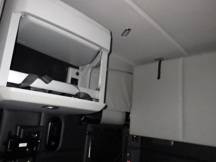 2022-kenworth-t680-image-20