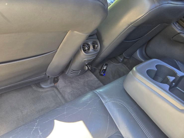 2003-pontiac-bonneville-sle-car-image-23