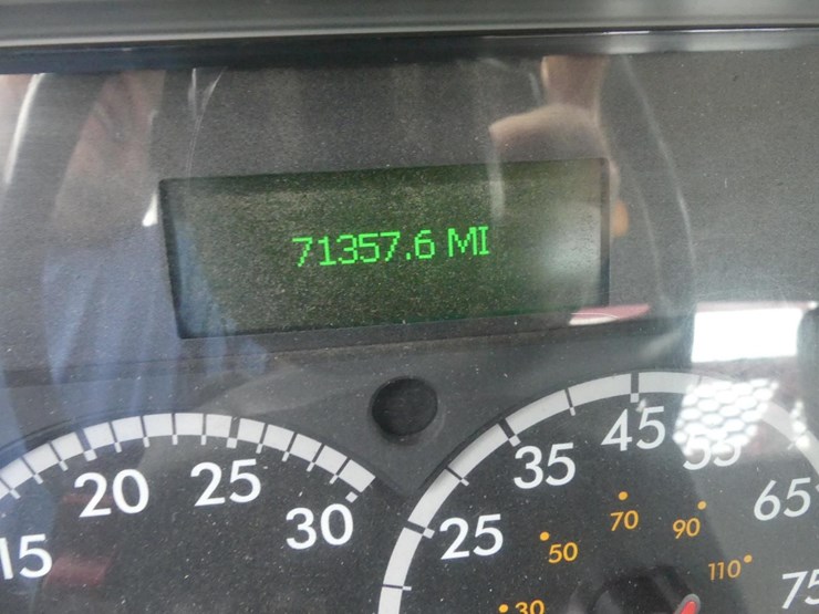 2018-freightliner-114sd-image-21