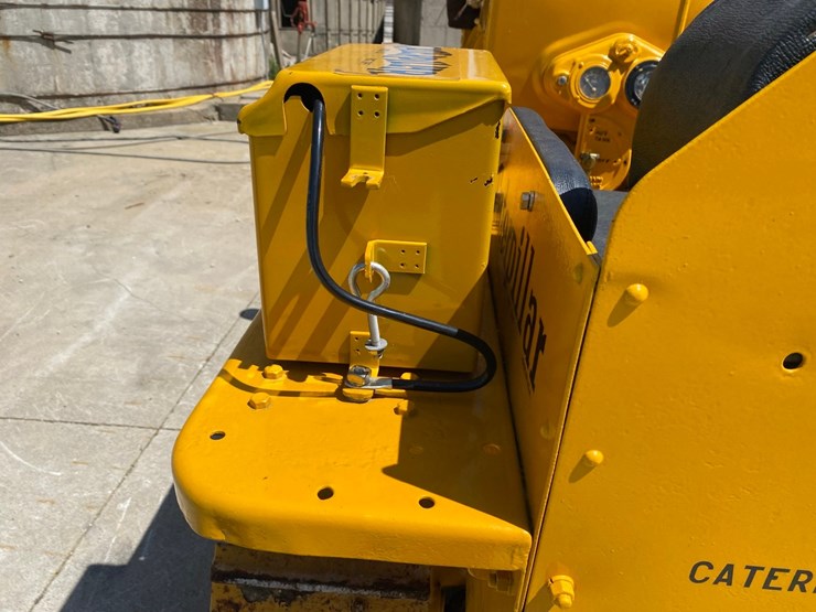 caterpillar-22-image-19