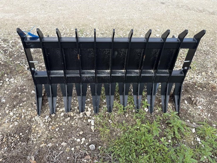 l1---60''-titan-brush/-root-rake-image-1