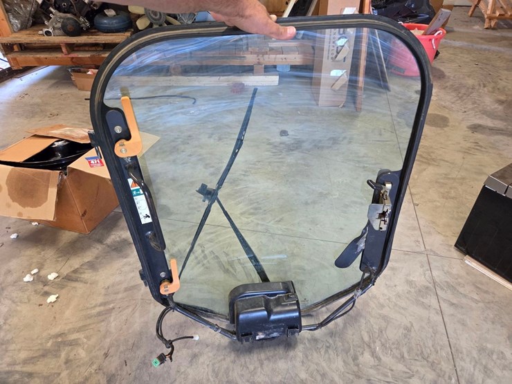 2013-bobcat-s630-image-35