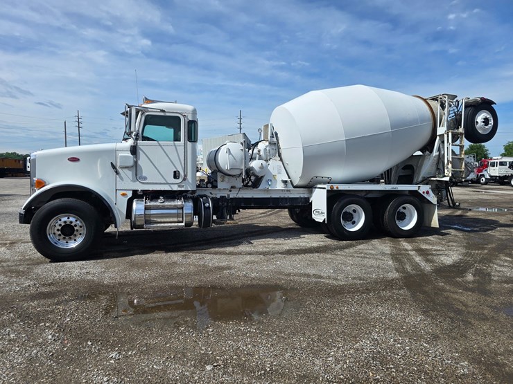 2014-peterbilt-365-image-7