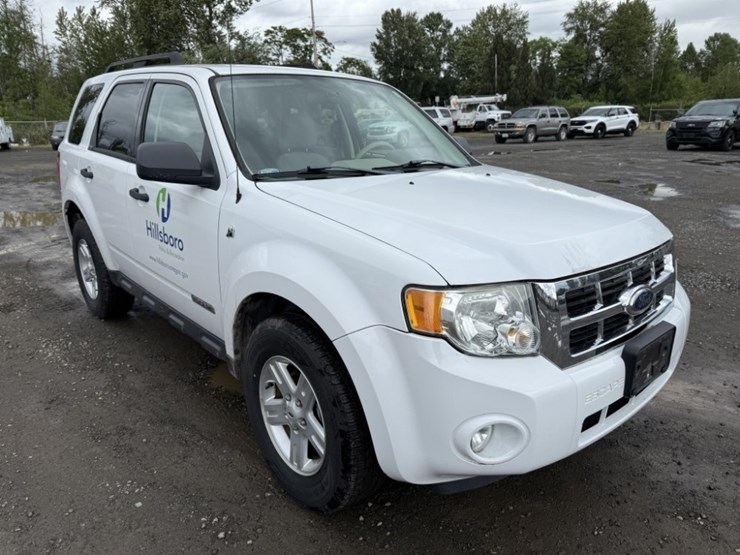 2008-ford-escape-image-2