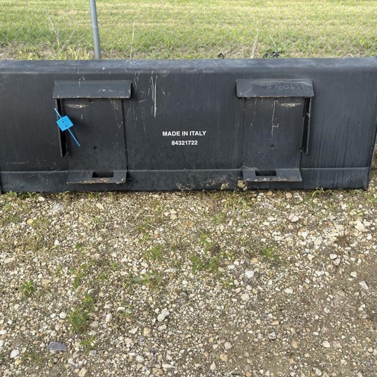 L1 - 72'' Skid Steer Loader Bucket