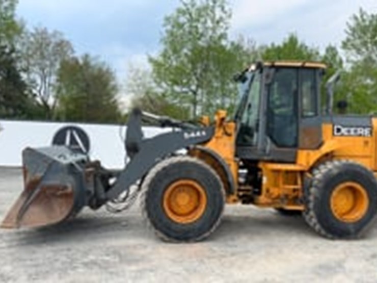 2011-deere-544k-image-9