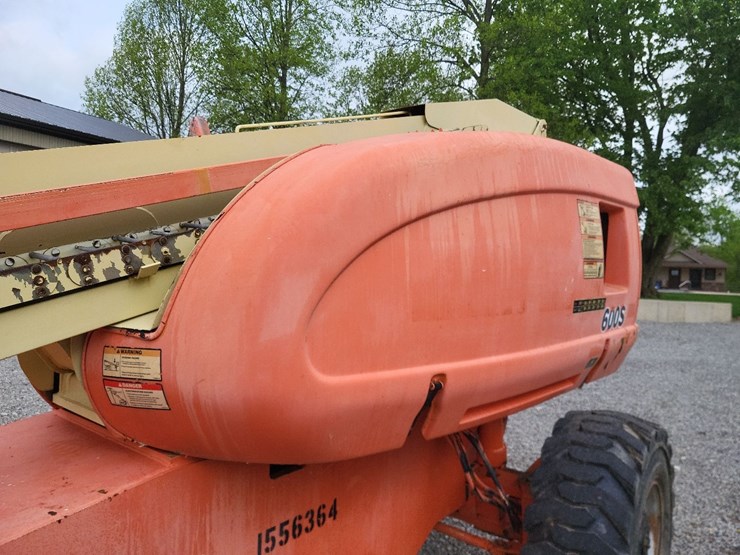 2000-jlg-600s-image-34