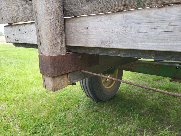 hay-wagon-w/john-deere-running-gear-image-23