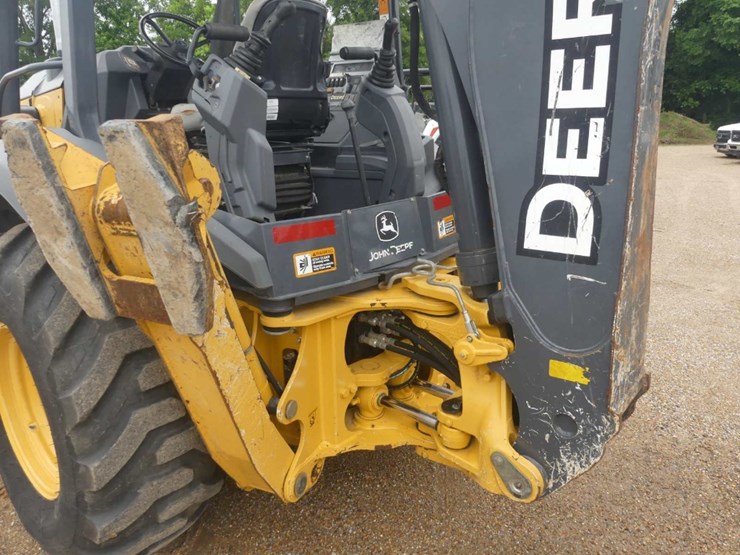 2019-deere-310l-image-6