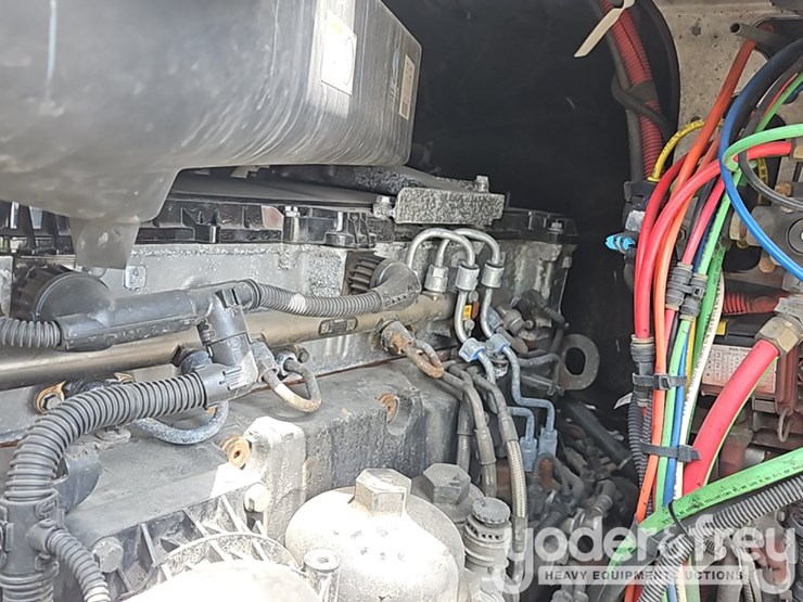 2019-freightliner-cascadia-125-image-34