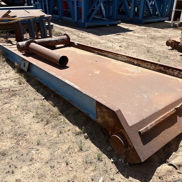 21’ x 5.5’ V-door