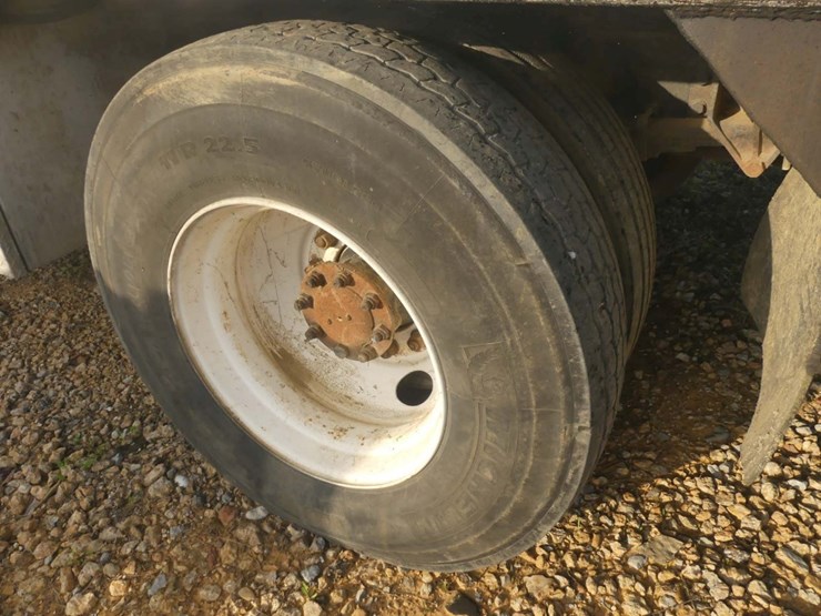 2005-ford-f750-image-6