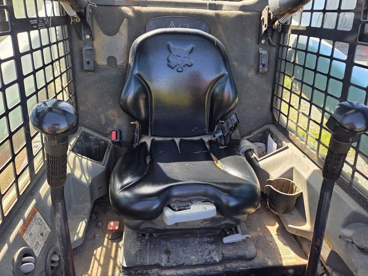 2013-bobcat-s630-image-25