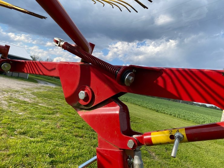 new-holland-pro-rake-image-28