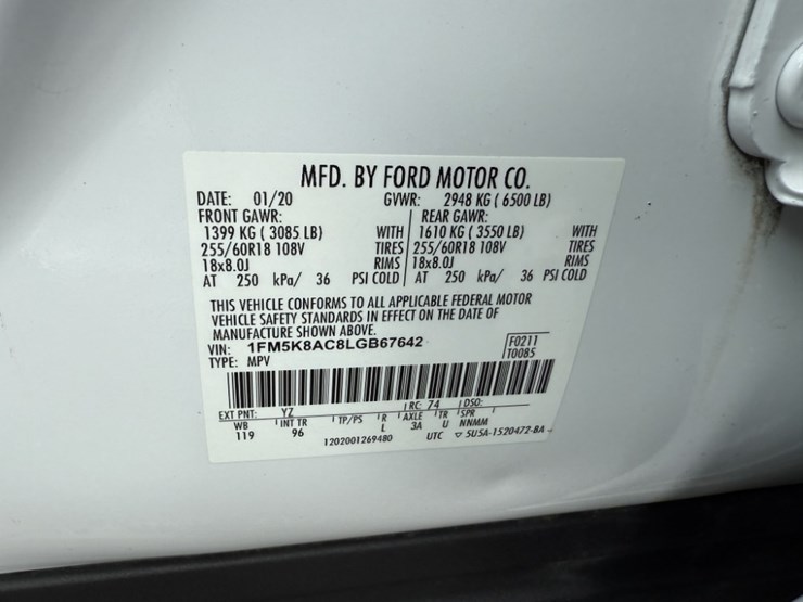 2020-ford-explorer-image-10