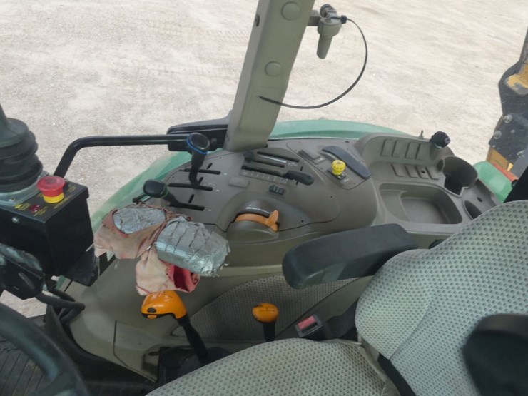 john-deere-6105e-image-15