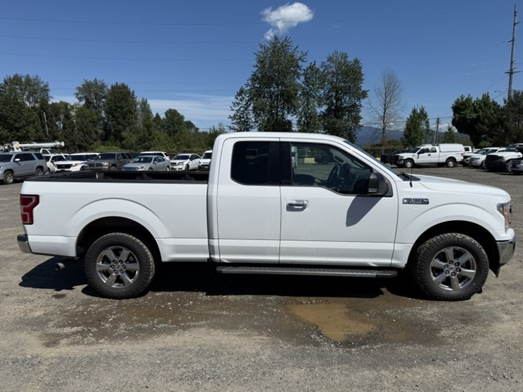 2018-ford-f150-xlt-image-3