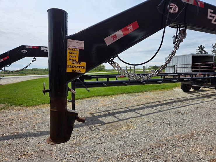 2025-32'-ez-haul-hay-handler-round-bale-trailer-image-21