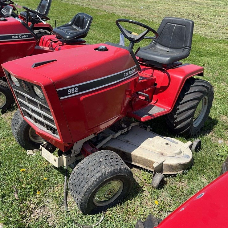 1980 INTERNATIONAL CUB