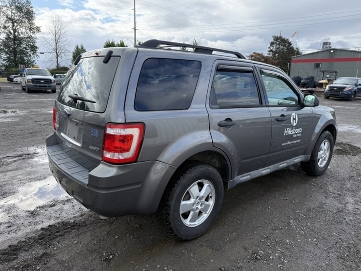 2009-ford-escape-image-4
