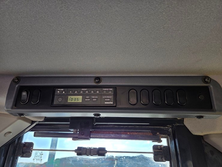 2018-komatsu-wa380-image-30
