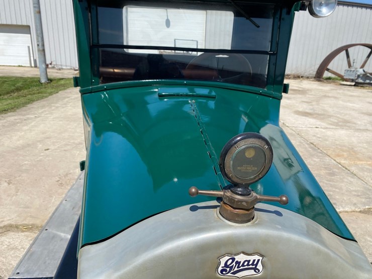 1922-gray-pickup-restored-image-11