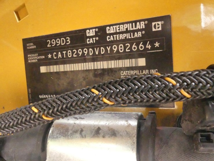 2020-caterpillar-299d3-image-9