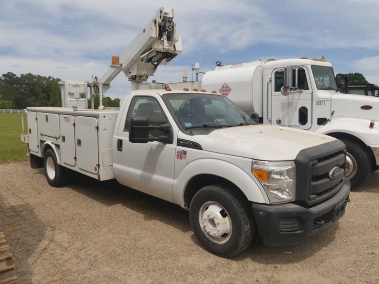 2015-ford-f350-xl-image-2