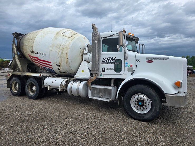 2009-peterbilt-365-image-29