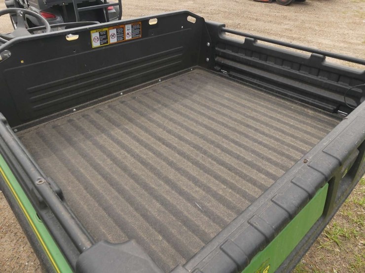 2024-john-deere-gator-image-5
