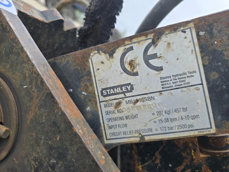 #24049-•-stanley-mb-mini-skid-steer-breaker-image-8
