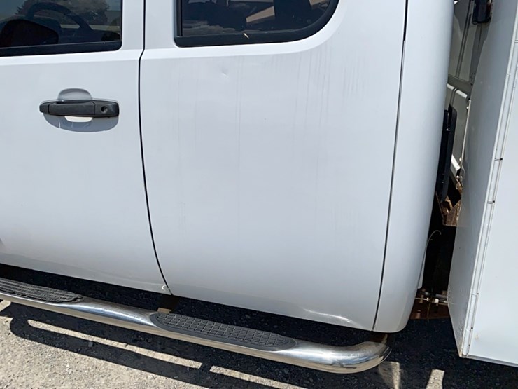 2013-chevrolet-2500-image-39