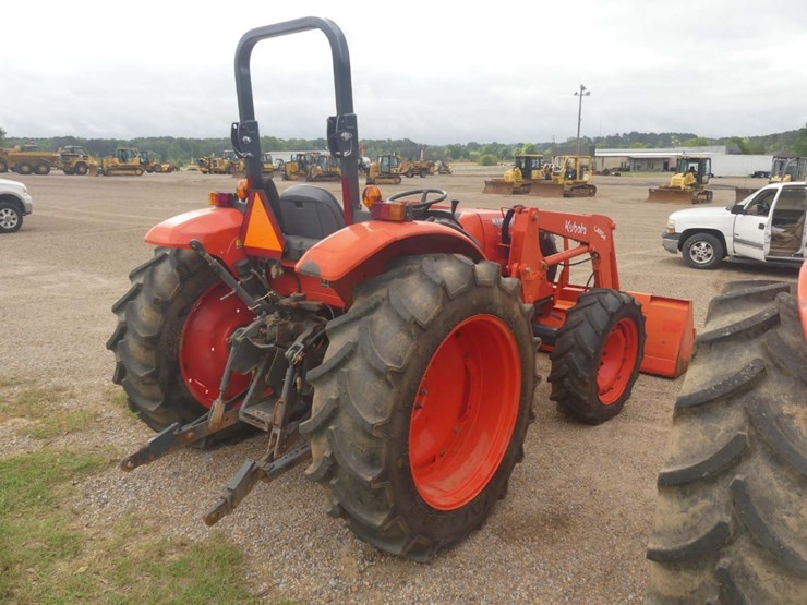 2023-kubota-m7060hd-image-3